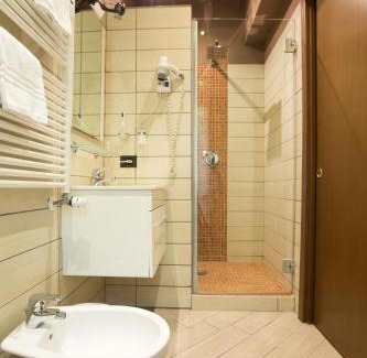 Piacenza Bed & Breakfast | Affittacamere Serena