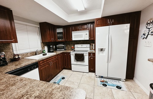 Orlando House | Affordable 3 Bedroom Home W/Private Pool. Minutes from Orlando's theme parks