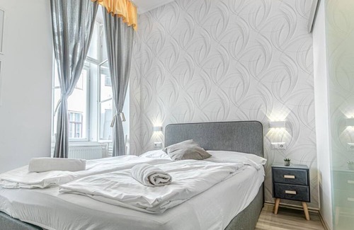 Mariahilf Hotel | Affordable Hotel room for 2