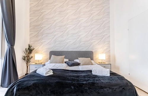 Mariahilf Hotel | Affordable Hotel Room with City view | Mariahilfer