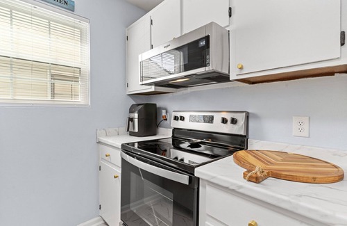 Tallahassee House | Affordable Luxury townhome CLOSE to malls, walking community with sidewalks.