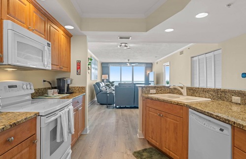 Daytona Beach Shores Condo | ~AFFORDABLE OCEANFRONT~ 2/2 RENOVATED