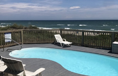 Emerald Isle House | Affordable Oceanfront w/Private Pool!