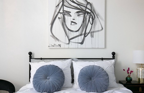 Westlake Apartment | Affordable Queen Studio Near DTLA!