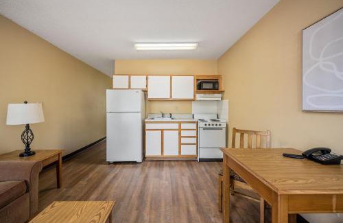 Wilson Hotel | Affordable Suites Wilson