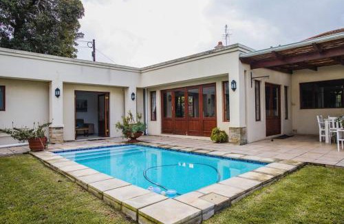 Walmer Apartment | African Lily Private Guest House