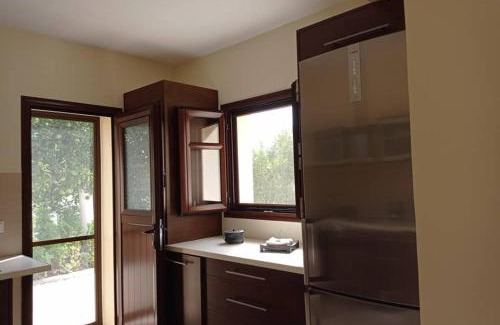 Leonidio Apartment | Afroditis's & Makis's apartment