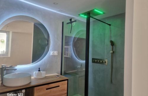 Saint-Sebastien-sur-Loire Bed & Breakfast | AfterClose