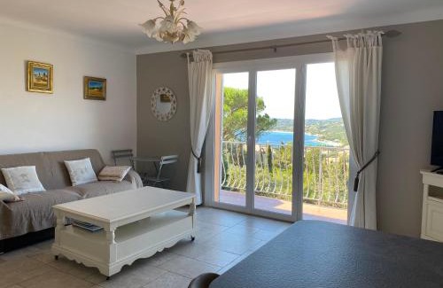 Les Issambres Apartment | Agréable appartement vue mer