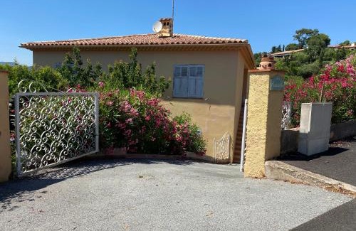 Les Issambres Apartment | Agréable appartement vue mer