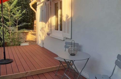 Toulon Apartment | Agréable Cabanon au Cœur D'un Typique Jardin Toulonnais
