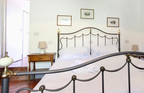 Castel Focognano House | Agriturismo Borgo Ornina