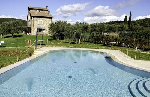Massa Marittima Apartment | Agriturismo La Tabaccaia - App. Trilo with lake view 6 pax
