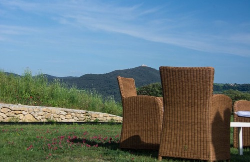 Pomarance Apartment | Agriturismo San Carlo - I Reucci Trilo Apartment with pool, wifi, garden