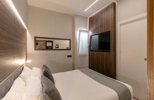 San Babila Hotel | AH - Duomo Essence