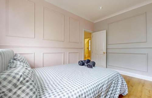 Warwick House | -Air Con- Premium House - Prime location
