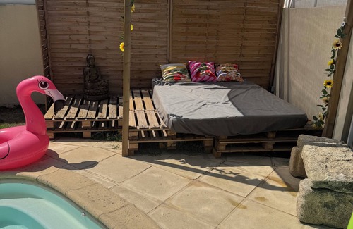 Vestric-et-Candiac Villa | Air-conditioned villa with pool, close to the sea