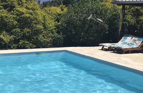 Saint-Pierre House | Air conditioned bungalow with large terrace in mature garden