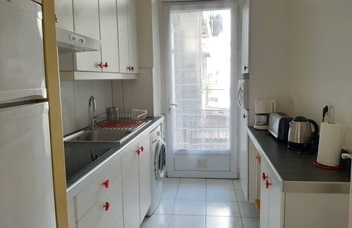 Quartier du Port Apartment | Air-conditioned family apartment Nice port between sea and city center