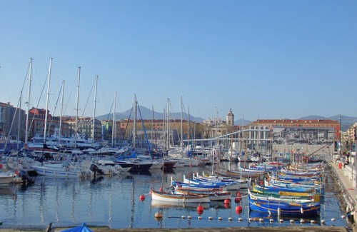 Quartier du Port Apartment | Air-conditioned family apartment Nice port between sea and city center