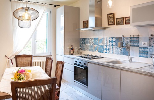 Montecalvoli House | Air-conditioned holiday home in a central location in Tuscany at an affordable price