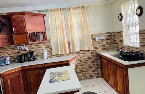 Giraudel House | Air Conditioned House With Garden and Ocean Views For Family And Adventure