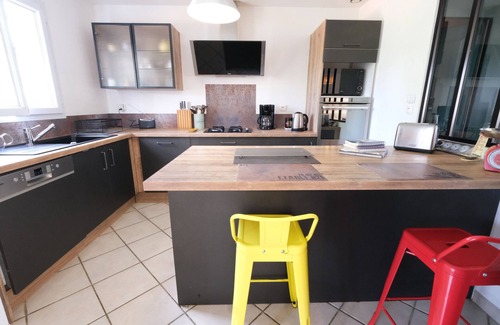 Mouries Ski Chalet | Air-conditioned house with pool Mouries Alpilles 4 pax