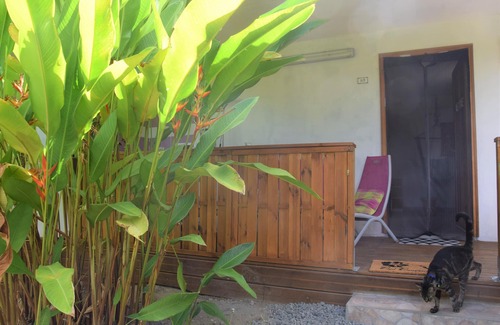 Malendure House | Air conditioned studio 3 minutes walk from the beach