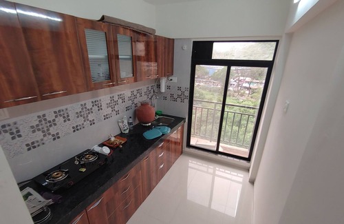 Uddar Apartment | Air-conditioned suite 2 bed and living with gallery