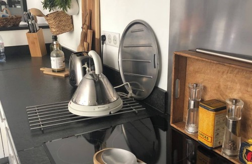 Arles House | Air-conditioned town house with heated swimming pool