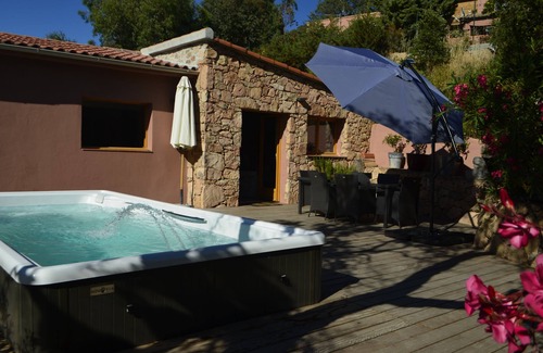 Santa Giulia House | Air-conditioned villa Private heated swimming pool wifi