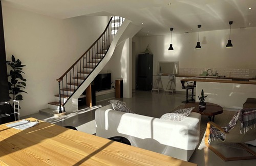 8th Arrondissement House | Air-conditioned villa 2 minutes from Pointe Rouge beach