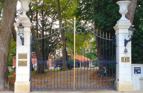 Nouvelle-Aquitaine Villa | Air-conditioned villa at Château de Bellevue, heated pool, 6 adults + 2 children