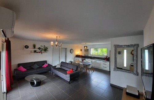 Lagorce House | Air-conditioned villa with private pool Vallon Pont D'Arc