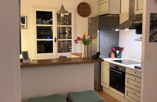 Menerbes House | Air Conditioning House with character located in Luberon