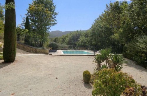 Menerbes House | Air Conditioning House with character located in Luberon