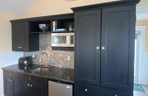 Bald Head Island Cottage | "Air" Cottage @ Bald Head Island - walking distance to ferry & restaurants