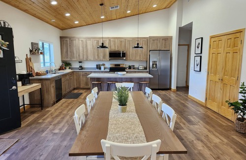 Overgaard House | Air Hockey, Family Friendly, Fire pit, Sleeps 18