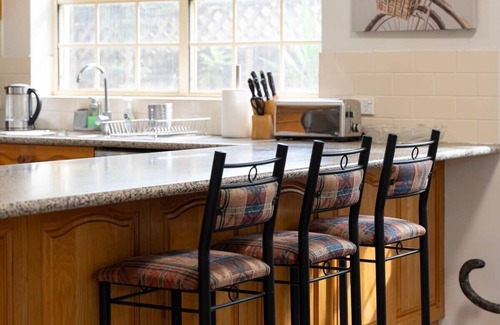 Blakehurst House | Aircabin - Blakehurst - Spacious - 5 Beds House