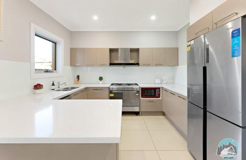 Kellyville House | Aircabin - Kellyville - Sydney - 4 Bedrooms House