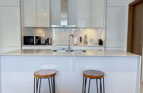 Al Wasl Apartment | Airstay | Luxurious 2BR + Guest Room | City Walk
