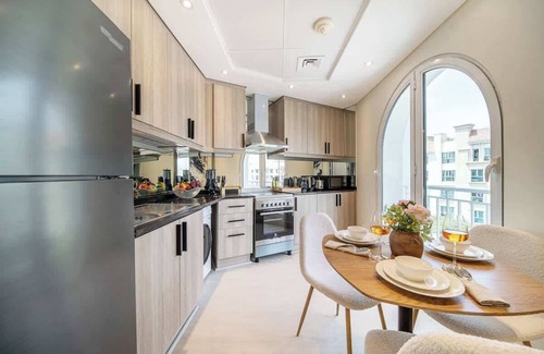 Discovery Gardens Apartment | Airstay | Modern Studio | Near Al Furjan Metro!