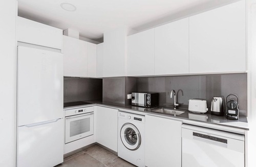 Palma-Palmilla Apartment | Airy Martiricos - La Roca 1BR w/Doorman, nr Stadium, by Blueground