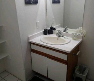 Palo Verde Apartment | Airy Tucson Retreat - Modern, Cozy, Near U of A