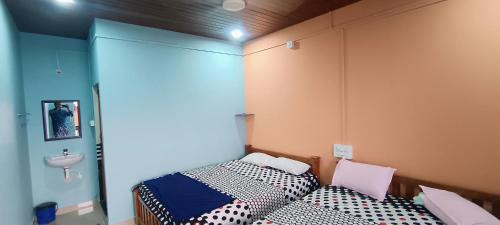Hireguthi Hotel | Aisiri comforts beach stay and cafe