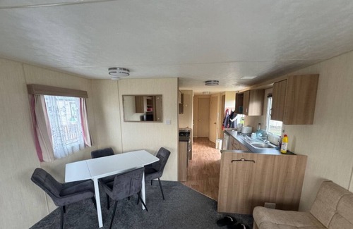Rhyl House | ajs caravan hire Rhyl 3 bed 8 birth