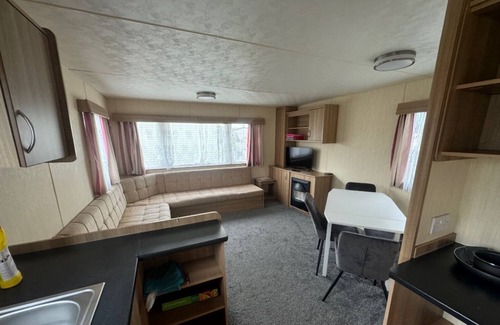 Rhyl House | ajs caravan hire Rhyl 3 bed 8 birth