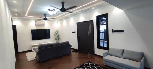 Taman Bahagia House | Akasea Sojourn