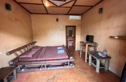 Chiang Rai Hotel | Akha River House CR