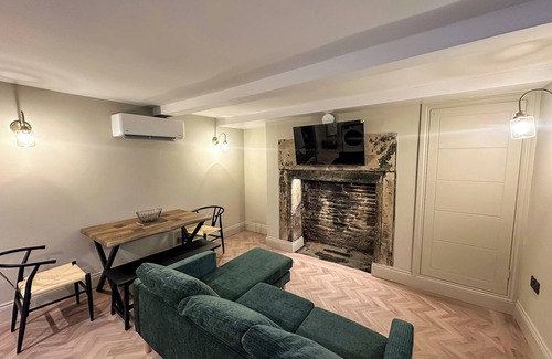 Halifax House | Akroyd House - The Mackintosh Room